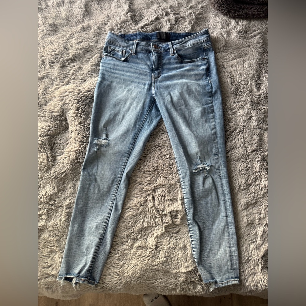 Buckle Light Blue Distressed Skinny Jeans